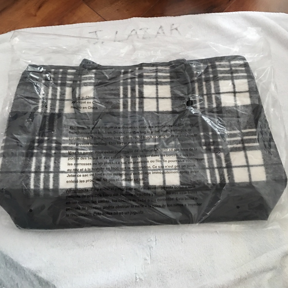 Black/white plaid large tote bag